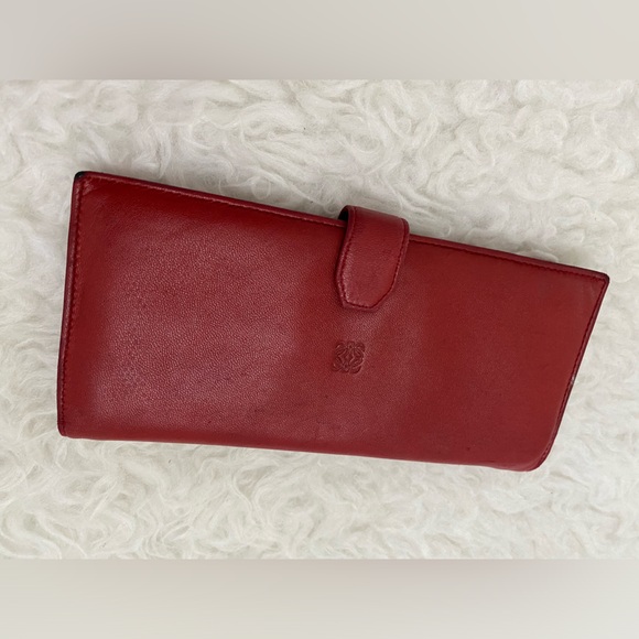 Loewe Anagram Embossed Wallet Red - Picture 2 of 15